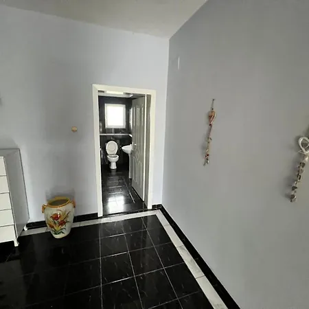 Apartamento Vacanze Vicino Tirana Kashar