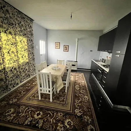 Vacanze Vicino Tirana Apartamento *